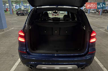 Внедорожник / Кроссовер BMW X3 2017 в 