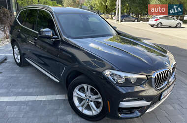 Внедорожник / Кроссовер BMW X3 2018 в 