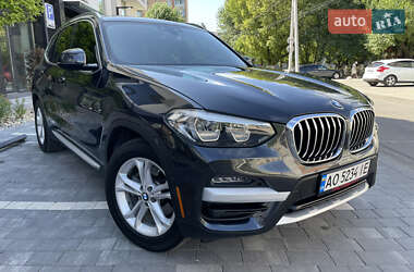 Внедорожник / Кроссовер BMW X3 2018 в 