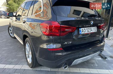 Внедорожник / Кроссовер BMW X3 2018 в 