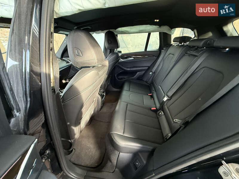 Позашляховик / Кросовер BMW X3 2022 в Новояворівську