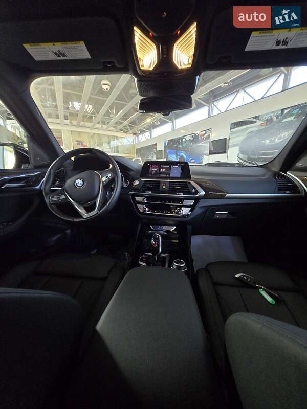 Внедорожник / Кроссовер BMW X3 2021 в Одессе