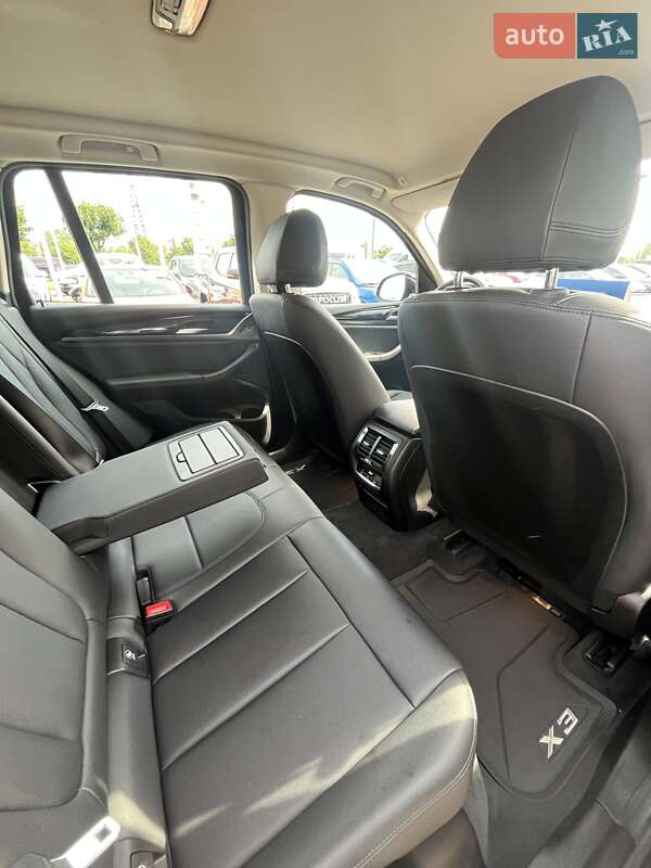 Внедорожник / Кроссовер BMW X3 2018 в Киеве фото 13 Внедорожник / Кроссовер BMW X3 2018 в Киеве