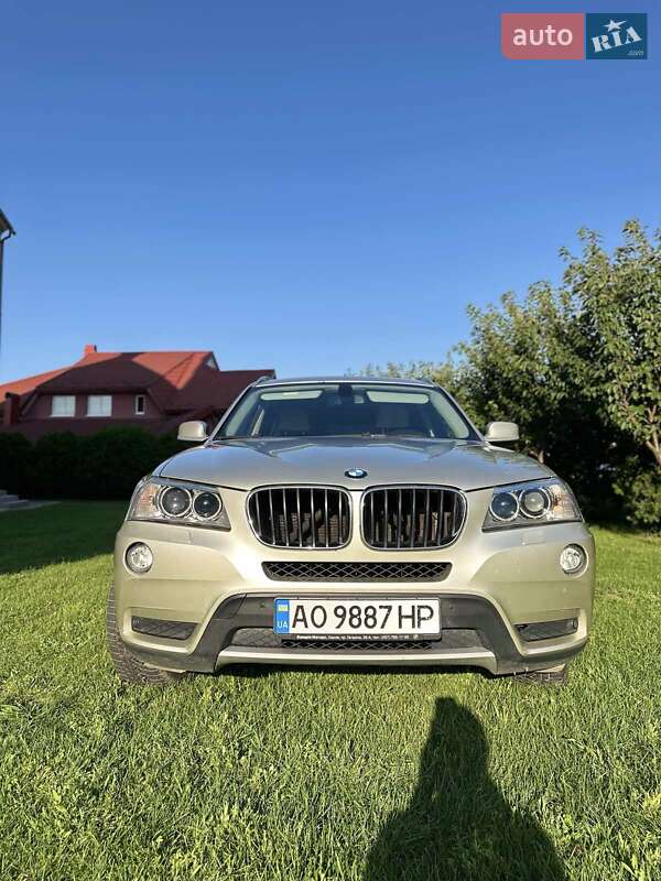 Внедорожник / Кроссовер BMW X3 2011 в Тересве