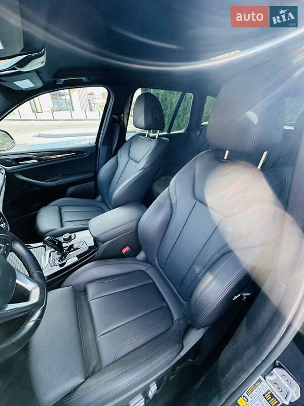 Внедорожник / Кроссовер BMW X3 2018 в Луцке