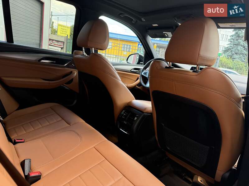 Внедорожник / Кроссовер BMW X3 2018 в Киеве