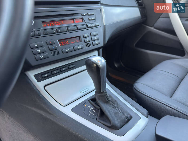 Внедорожник / Кроссовер BMW X3 2010 в Ивано-Франковске