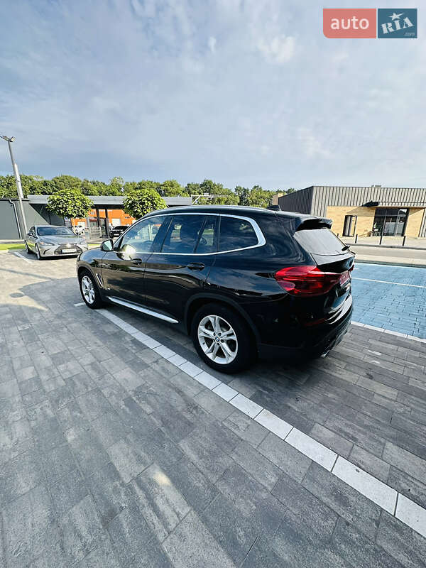 Внедорожник / Кроссовер BMW X3 2018 в Луцке