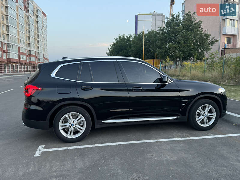 Внедорожник / Кроссовер BMW X3 2019 в Киеве