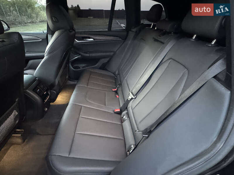 Внедорожник / Кроссовер BMW X3 2019 в Киеве