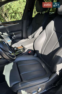 Внедорожник / Кроссовер BMW X3 2019 в 