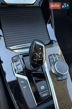 Внедорожник / Кроссовер BMW X3 2019 в 