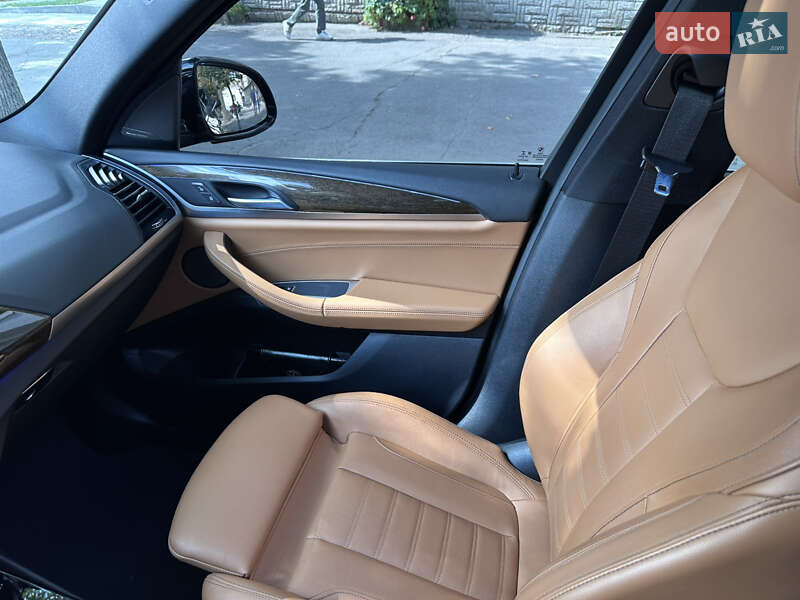 Внедорожник / Кроссовер BMW X3 2018 в Сумах