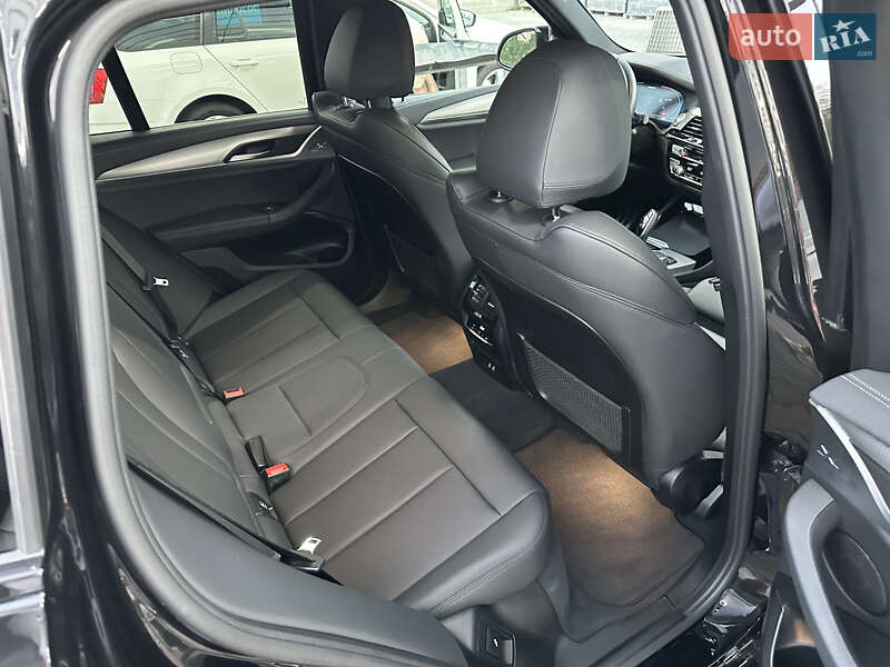 Позашляховик / Кросовер BMW X3 2019 в Рівному