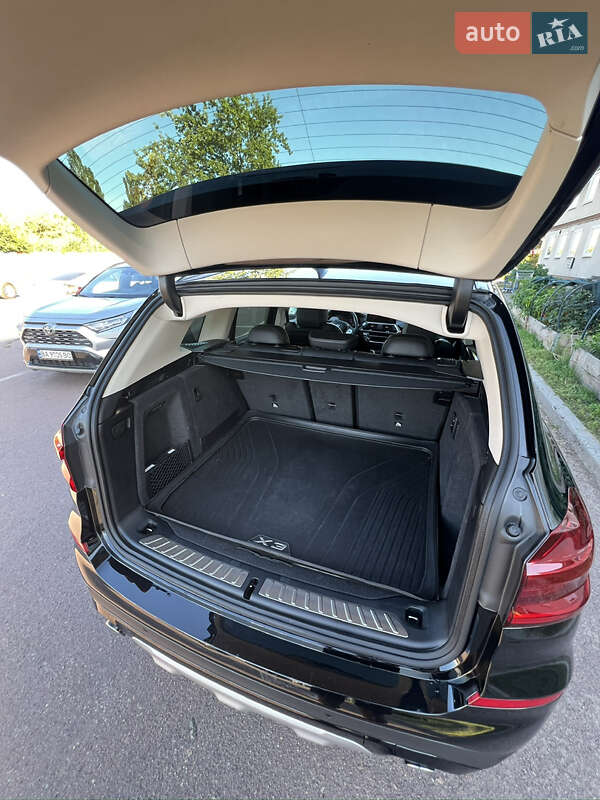 Внедорожник / Кроссовер BMW X3 2020 в Киеве