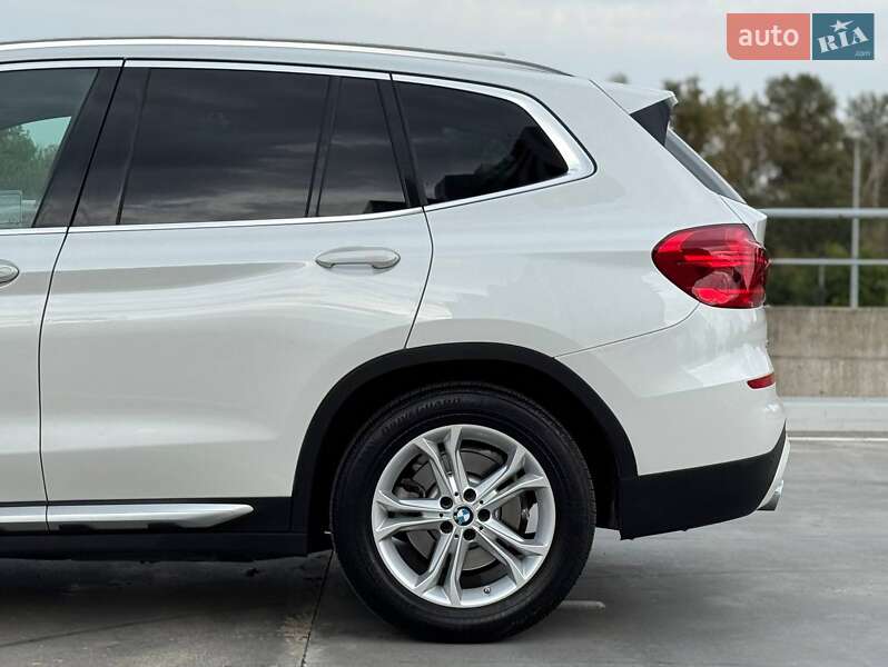 Внедорожник / Кроссовер BMW X3 2018 в Киеве