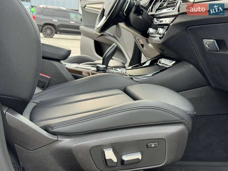 Внедорожник / Кроссовер BMW X3 2018 в Киеве