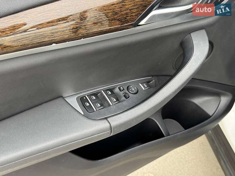 Внедорожник / Кроссовер BMW X3 2018 в Киеве