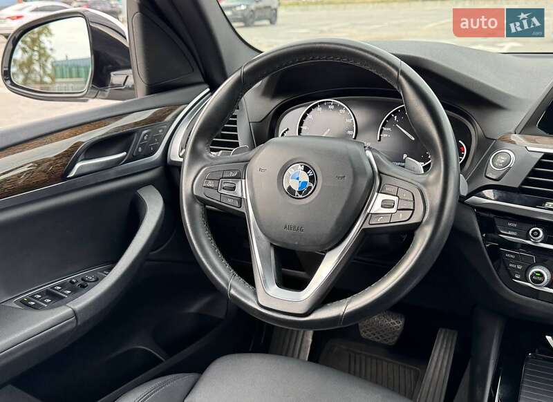 Внедорожник / Кроссовер BMW X3 2018 в Киеве
