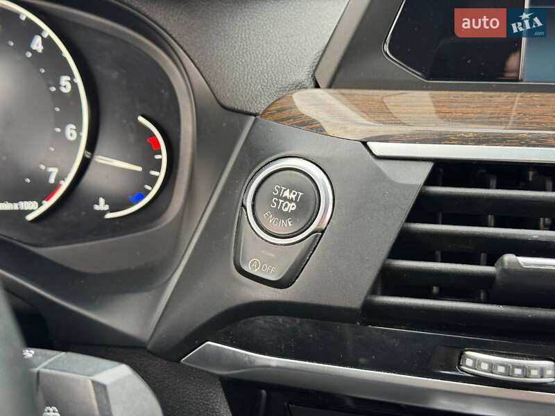 Внедорожник / Кроссовер BMW X3 2018 в Киеве