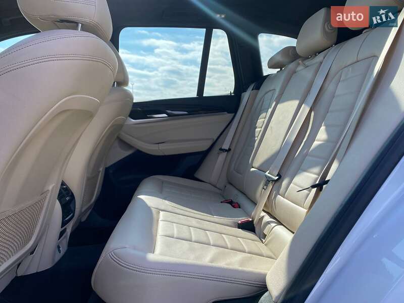 Внедорожник / Кроссовер BMW X3 2018 в Львове