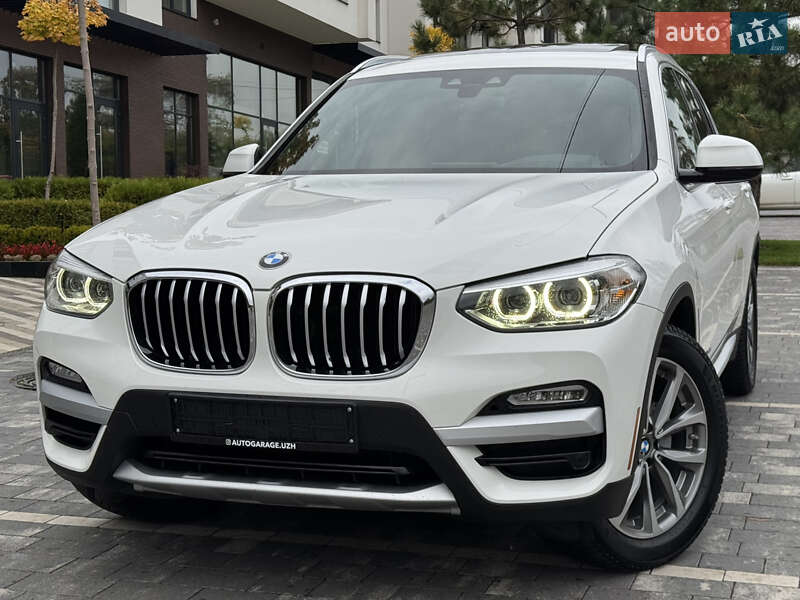Внедорожник / Кроссовер BMW X3 2018 в Ужгороде