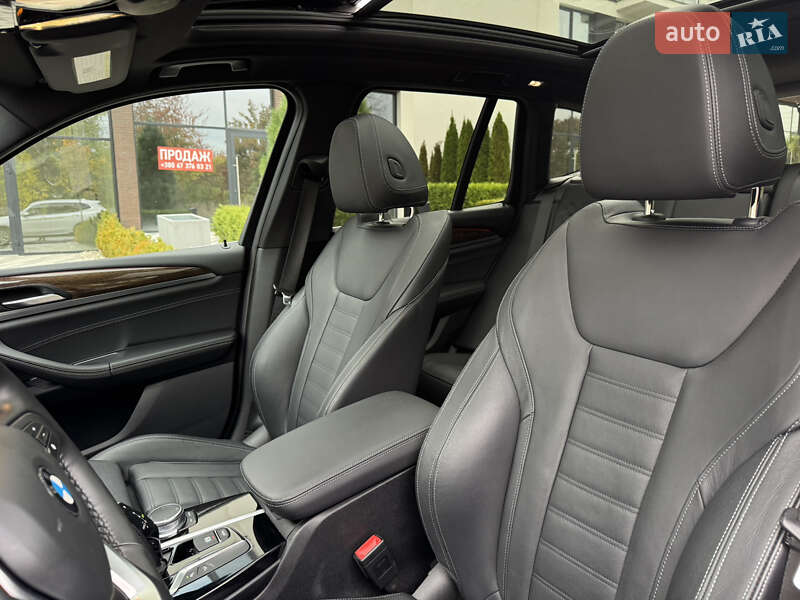 Внедорожник / Кроссовер BMW X3 2018 в Ужгороде