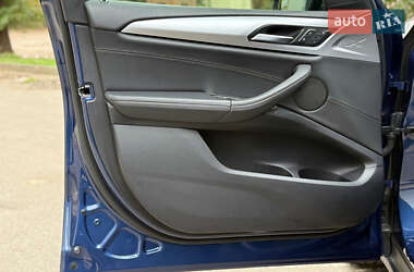 Внедорожник / Кроссовер BMW X3 2017 в 