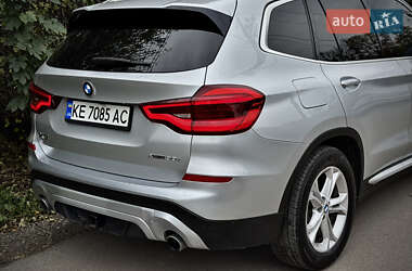 Внедорожник / Кроссовер BMW X3 2018 в 