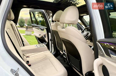 Внедорожник / Кроссовер BMW X3 2019 в 