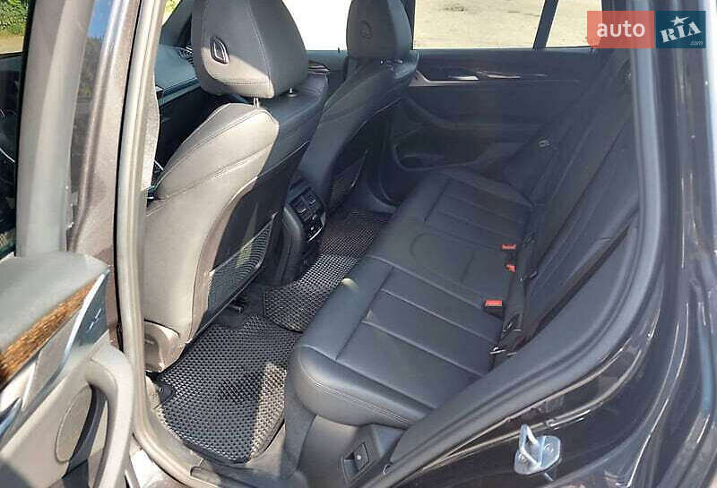 Внедорожник / Кроссовер BMW X3 2019 в Киеве