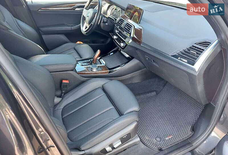Внедорожник / Кроссовер BMW X3 2019 в Киеве
