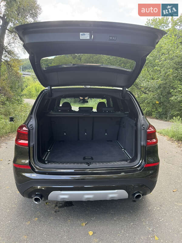 Внедорожник / Кроссовер BMW X3 2018 в Киеве
