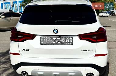 Внедорожник / Кроссовер BMW X3 2018 в 
