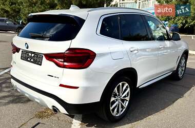 Внедорожник / Кроссовер BMW X3 2018 в 