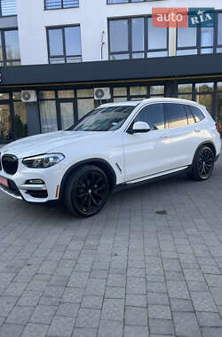 Внедорожник / Кроссовер BMW X3 2018 в 