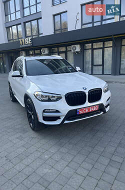 Внедорожник / Кроссовер BMW X3 2018 в 