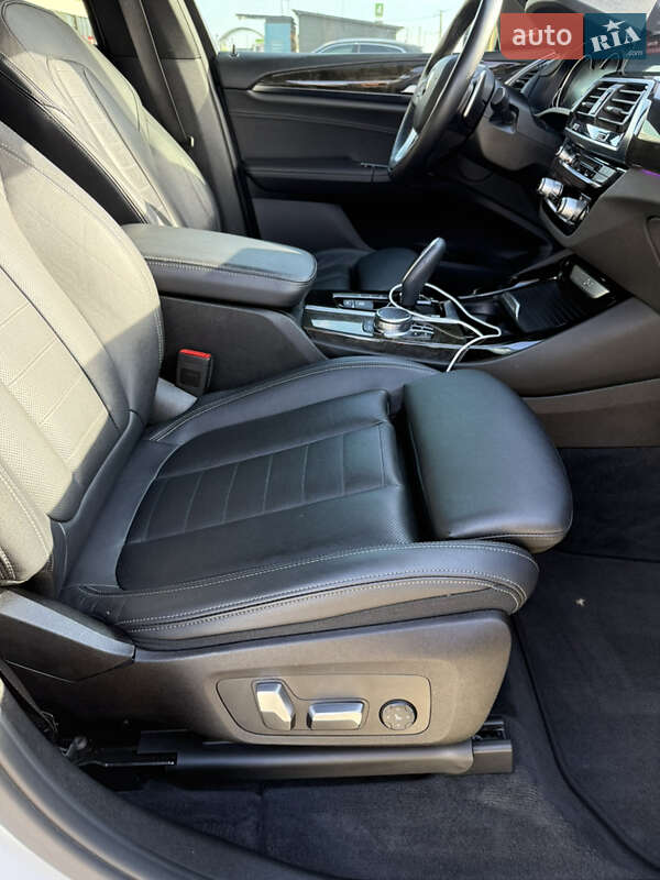 Внедорожник / Кроссовер BMW X3 2018 в Львове