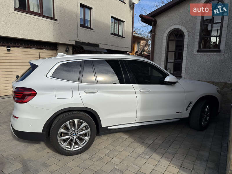 Внедорожник / Кроссовер BMW X3 2018 в Львове