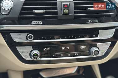Внедорожник / Кроссовер BMW X3 2020 в 