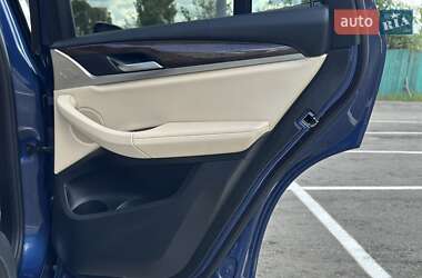 Внедорожник / Кроссовер BMW X3 2020 в 