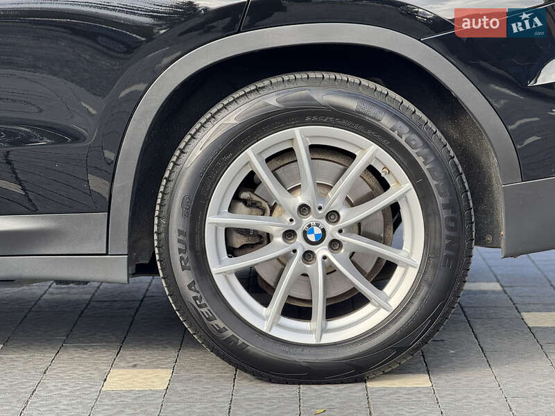 Внедорожник / Кроссовер BMW X3 2018 в Ужгороде