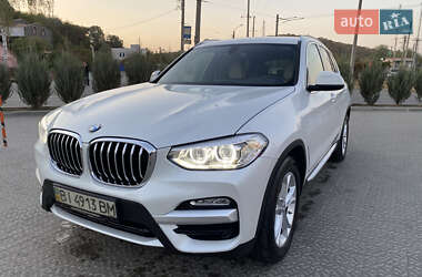 Внедорожник / Кроссовер BMW X3 2018 в 