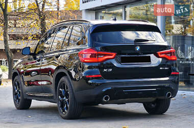 Внедорожник / Кроссовер BMW X3 2021 в 