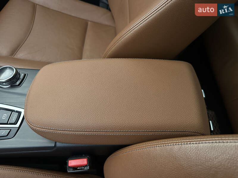 Внедорожник / Кроссовер BMW X3 2014 в Киеве