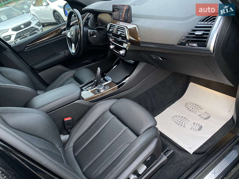 Внедорожник / Кроссовер BMW X3 2020 в Луцке