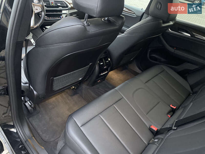 Внедорожник / Кроссовер BMW X3 2020 в Луцке