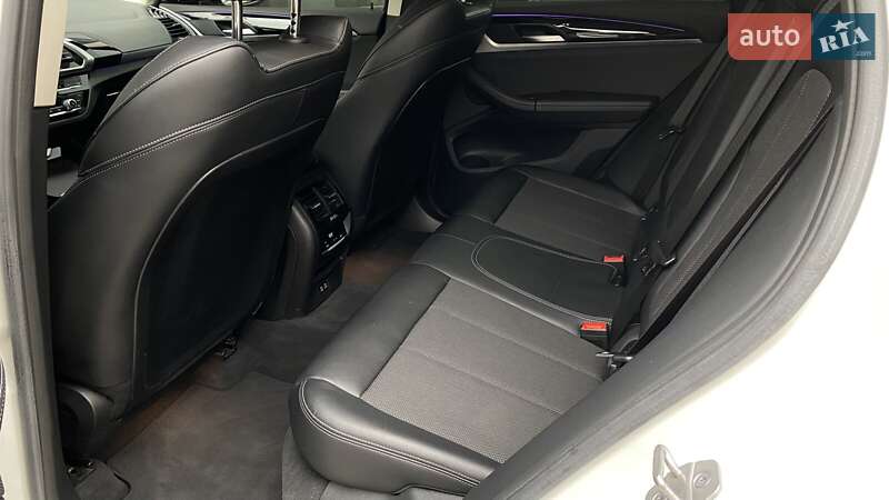 Внедорожник / Кроссовер BMW X3 2021 в Одессе