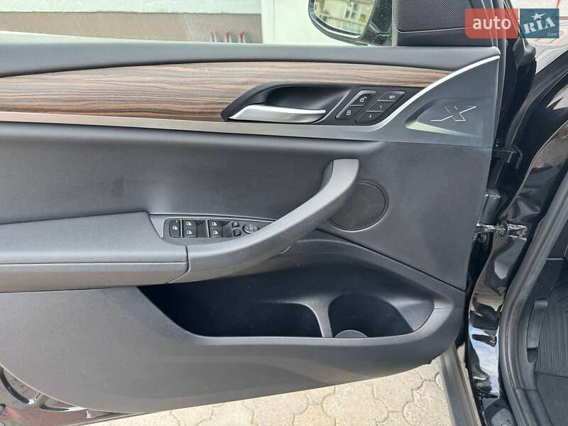 Внедорожник / Кроссовер BMW X3 2018 в Одессе