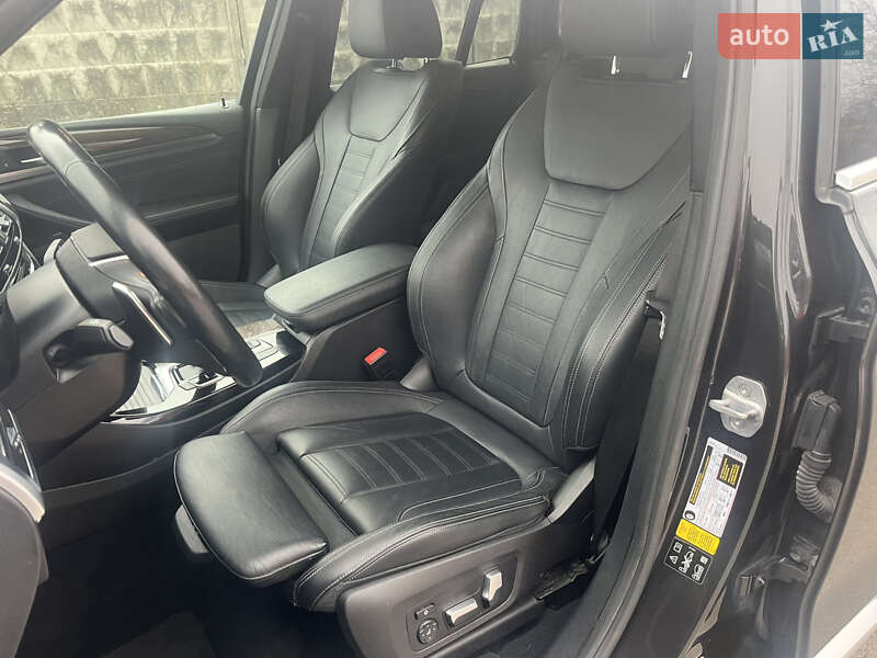 Внедорожник / Кроссовер BMW X3 2019 в Львове